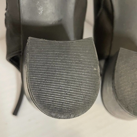 Sugar Rosetta Womens Black 6 M 1.5" Heel Block Style Sandals Shoes - Picture 11 of 12